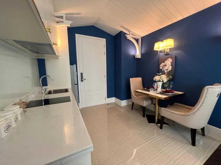 Grand Florida Beach Waterpark Condo Resort На Джомтиен Екстериор снимка